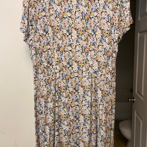 Dress - Picture 2 of 2